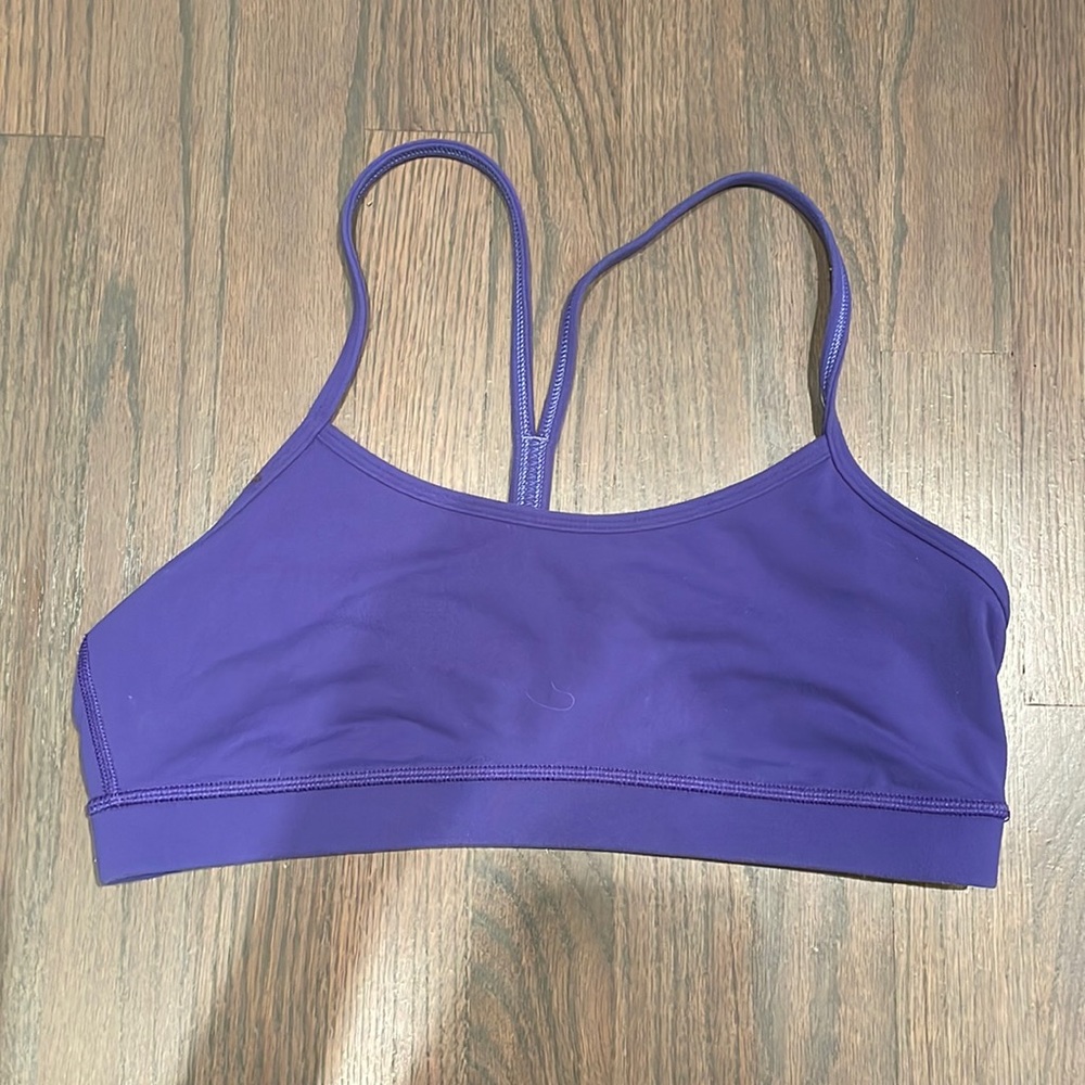 Lululemon sports bra